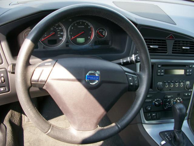 Volvo S60 2008 photo 2