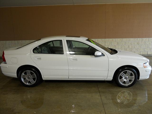 Volvo S60 4WD 4dr Sport Sedan