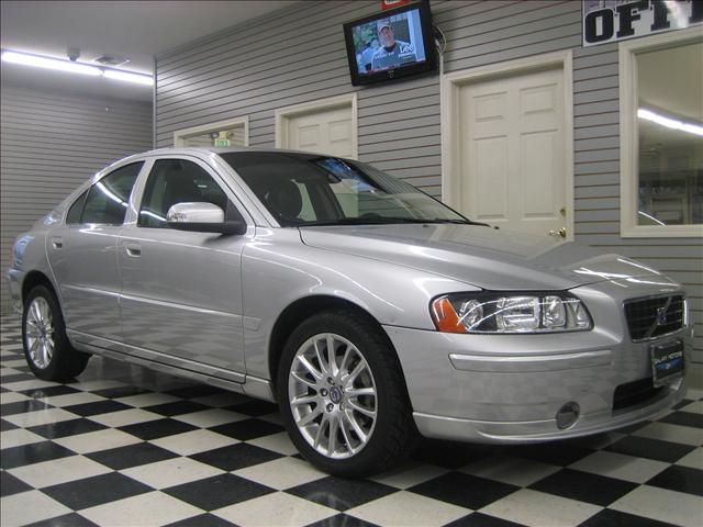 Volvo S60 SLE - 4x4 Sunroof Boards At Redbank Sedan