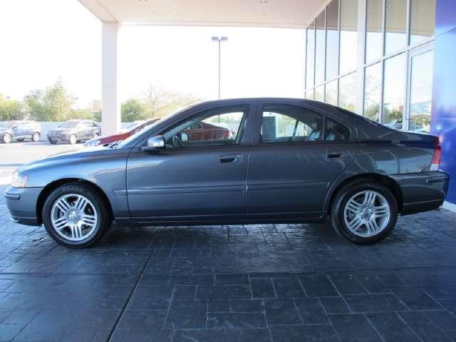 Volvo S60 2008 photo 1