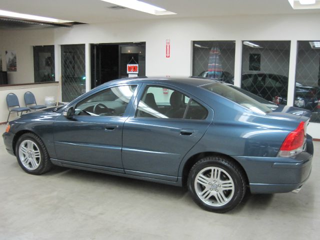 Volvo S60 2008 photo 3