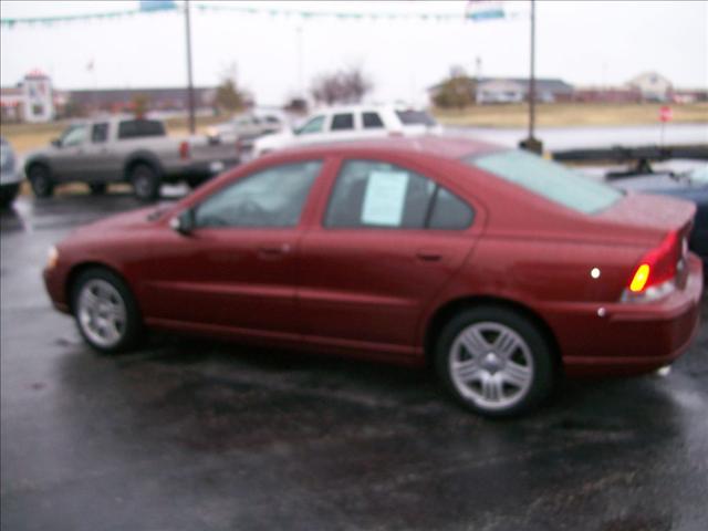 Volvo S60 2008 photo 2