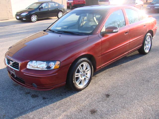 Volvo S60 2008 photo 2
