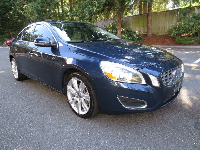 Volvo S60 2011 photo 3