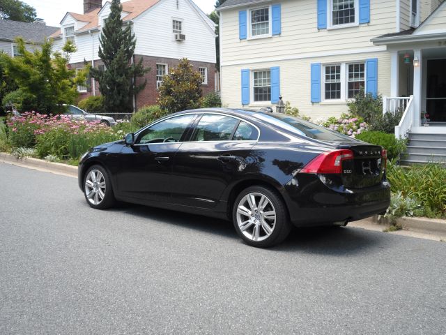 Volvo S60 2011 photo 4