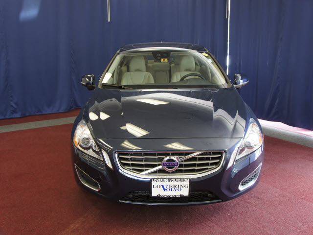 Volvo S60 2012 photo 4
