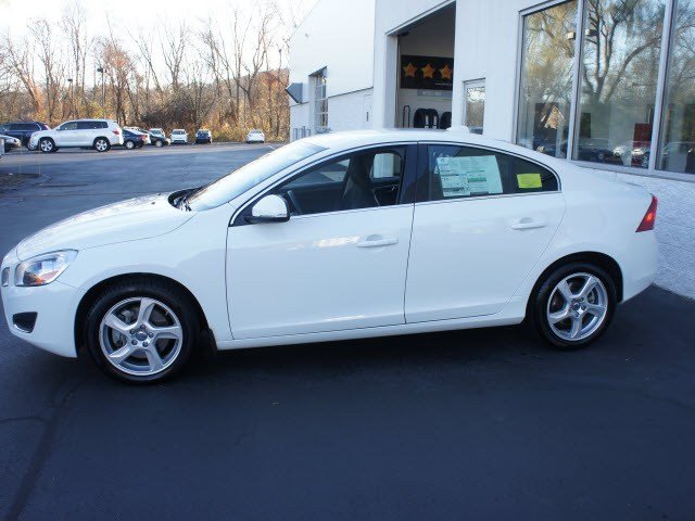 Volvo S60 2012 photo 3