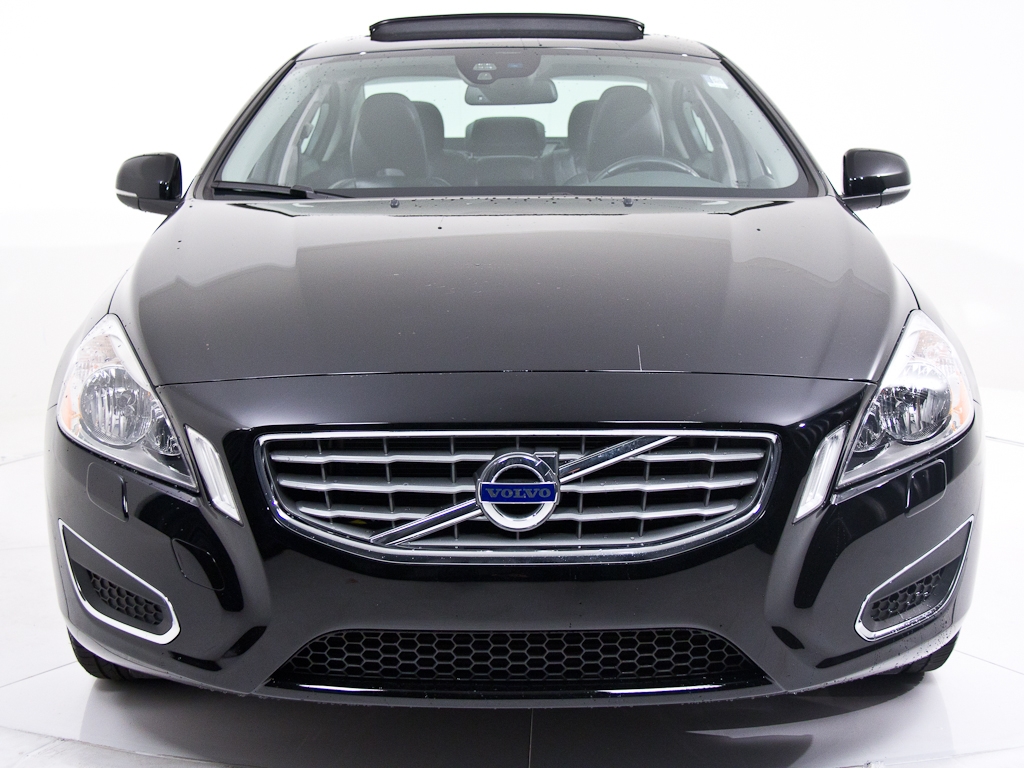 Volvo S60 2012 photo 1