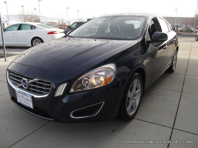 Volvo S60 2012 photo 3