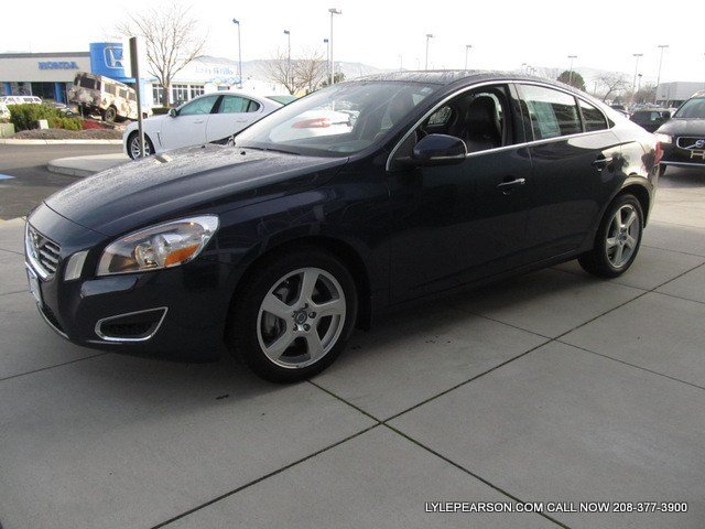 Volvo S60 2012 photo 4
