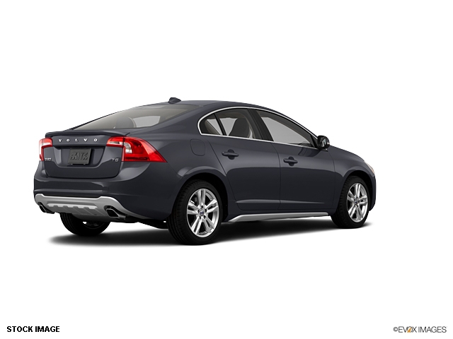 Volvo S60 2012 photo 1