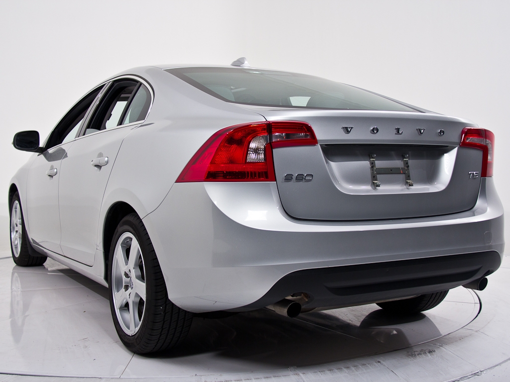 Volvo S60 2012 photo 3