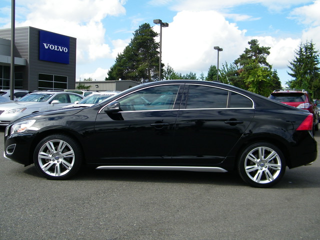 Volvo S60 2012 photo 1