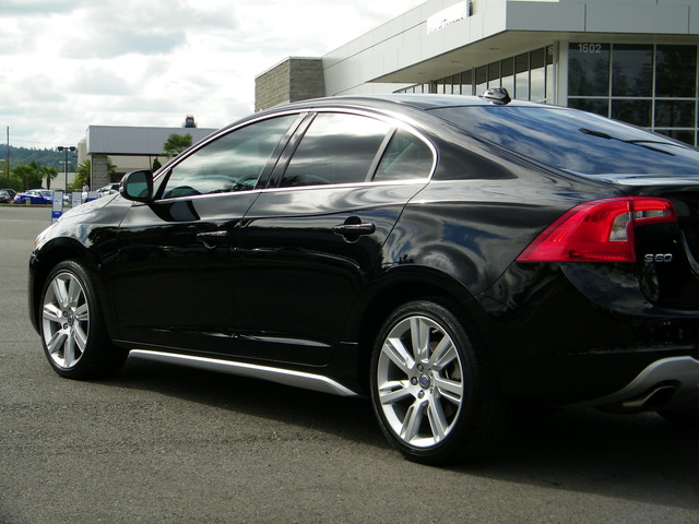 Volvo S60 2012 photo 2