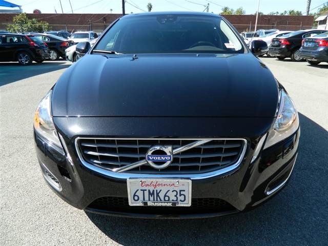 Volvo S60 2012 photo 1