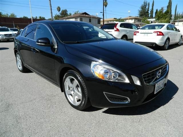 Volvo S60 2012 photo 2