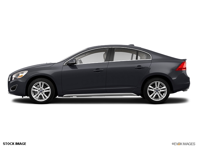 Volvo S60 2012 photo 2