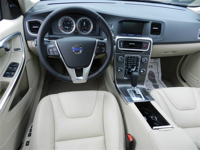 Volvo S60 2012 photo 3