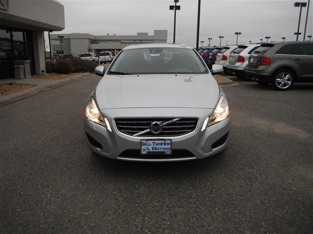 Volvo S60 2012 photo 1
