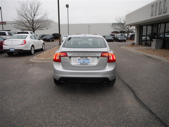 Volvo S60 2012 photo 5