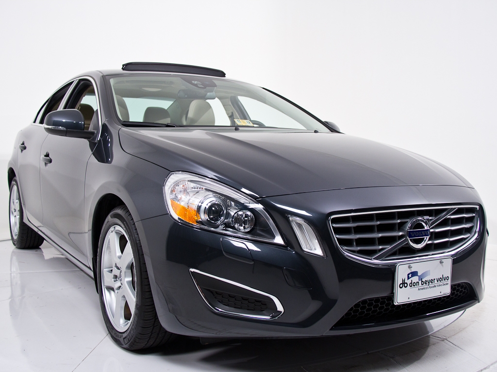 Volvo S60 2012 photo 2