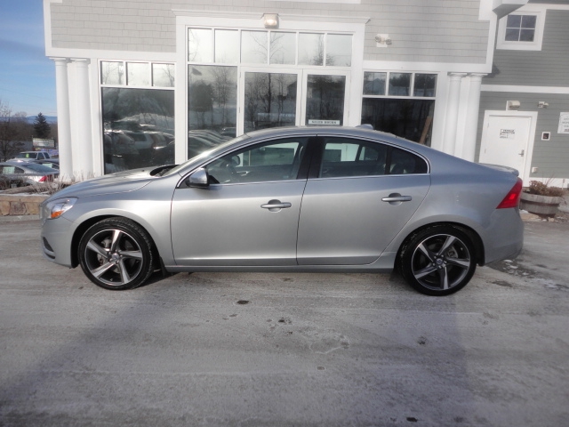 Volvo S60 2012 photo 4