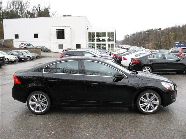 Volvo S60 2012 photo 4