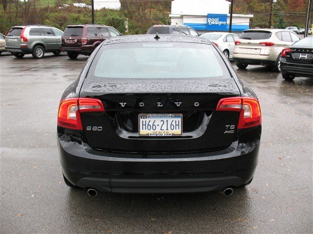 Volvo S60 2012 photo 2