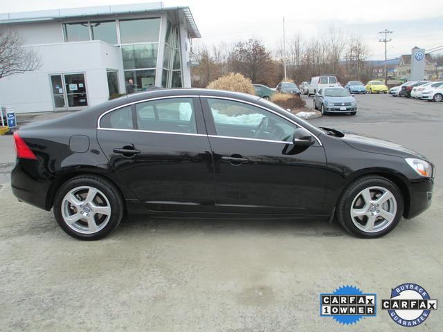 Volvo S60 2012 photo 4