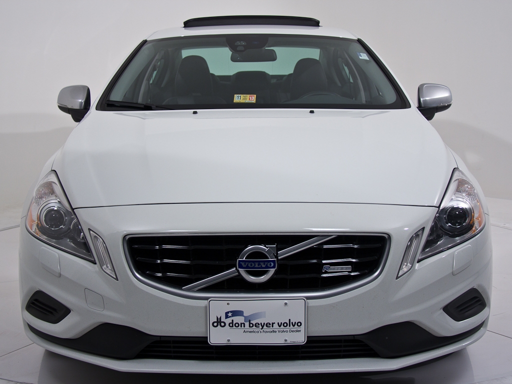 Volvo S60 2012 photo 1