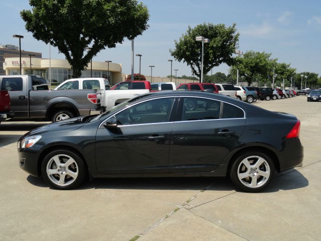 Volvo S60 2012 photo 3