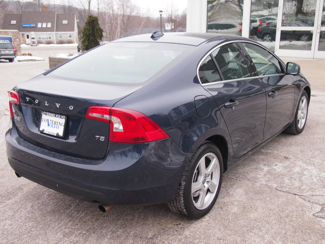 Volvo S60 2012 photo 5