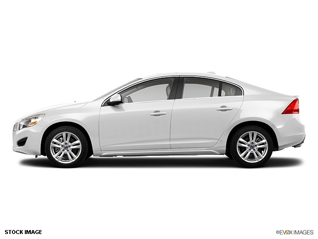 Volvo S60 2012 photo 2