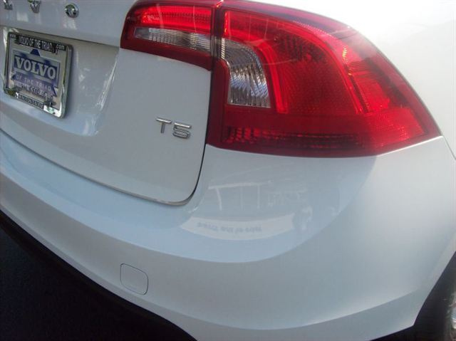 Volvo S60 2012 photo 5