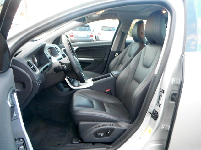 Volvo S60 2012 photo 3