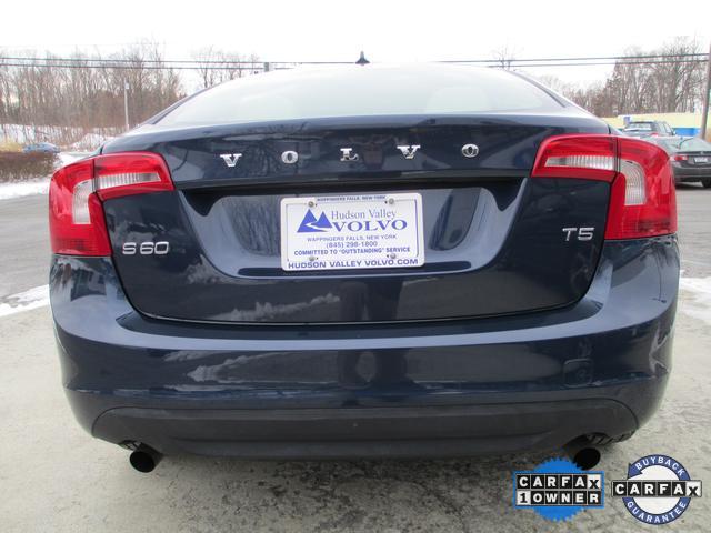 Volvo S60 2012 photo 4