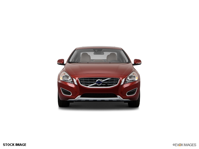 Volvo S60 2012 photo 1