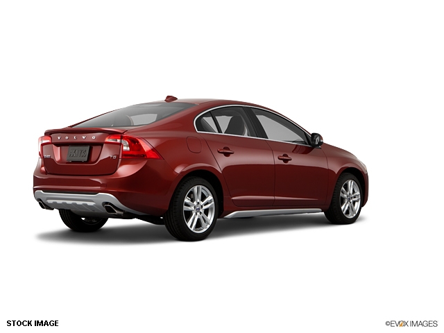 Volvo S60 2012 photo 4