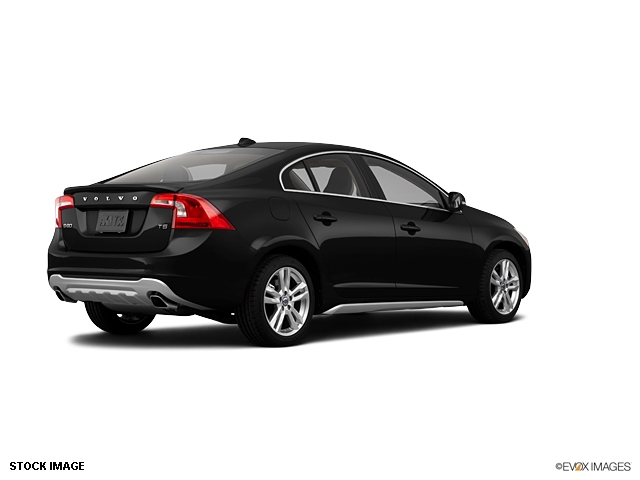 Volvo S60 2012 photo 1