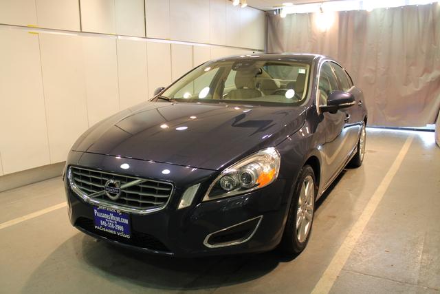 Volvo S60 2012 photo 2