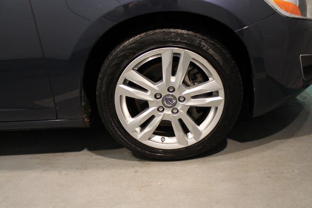 Volvo S60 2012 photo 3