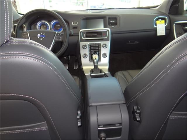 Volvo S60 2013 photo 3