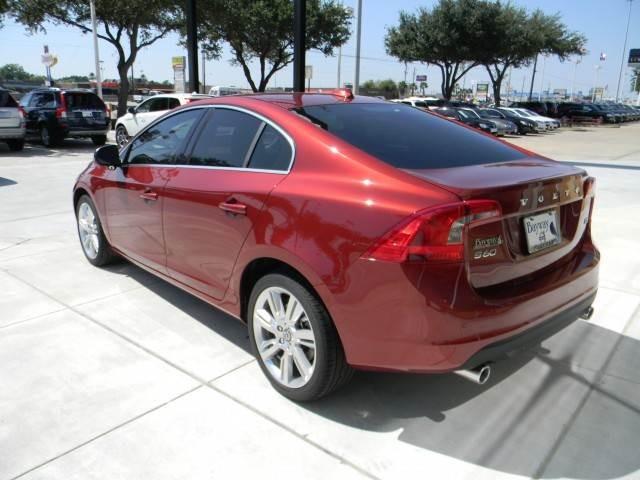 Volvo S60 2013 photo 3