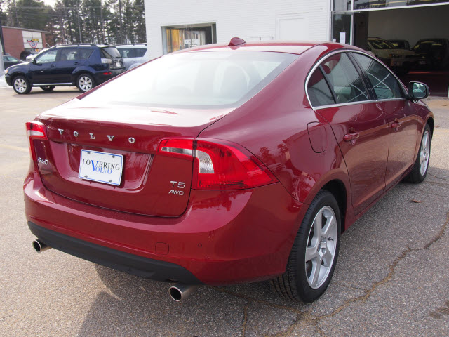Volvo S60 2013 photo 3