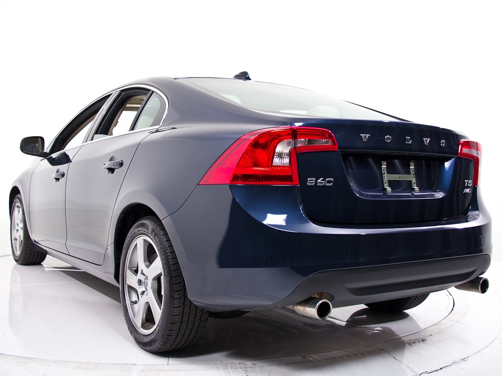 Volvo S60 2013 photo 2