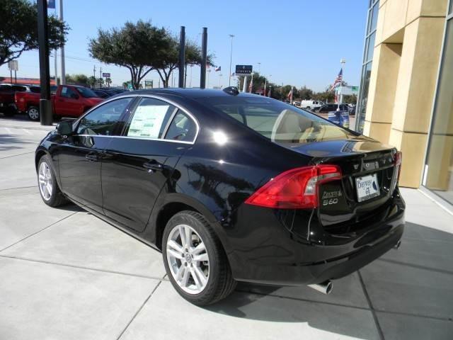 Volvo S60 2013 photo 1
