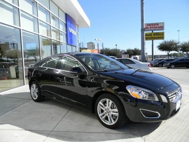 Volvo S60 2013 photo 2