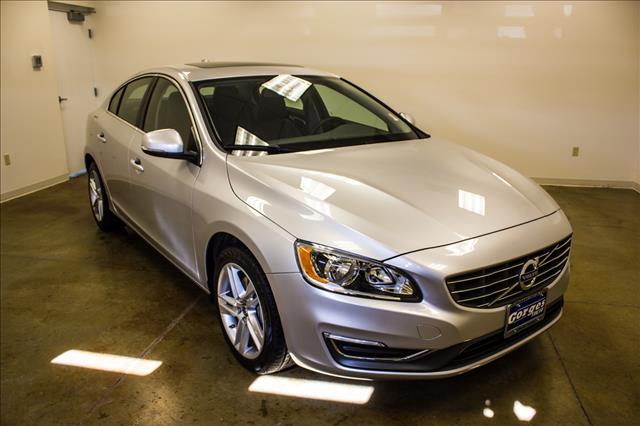 Volvo S60 2014 photo 1