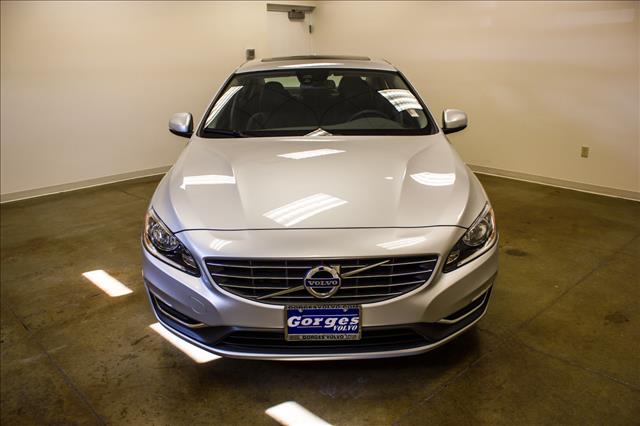 Volvo S60 2014 photo 2