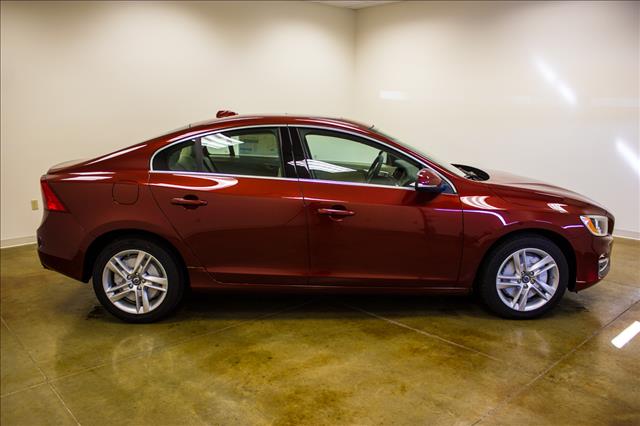 Volvo S60 2014 photo 1